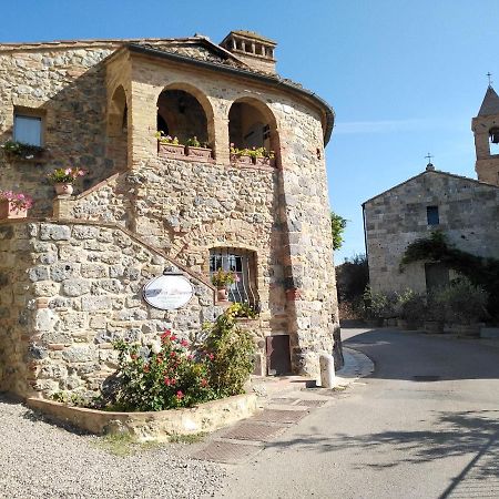 La Vecchia Corte سان جيمينيانو المظهر الخارجي الصورة