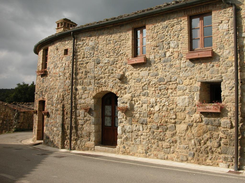 La Vecchia Corte سان جيمينيانو الغرفة الصورة